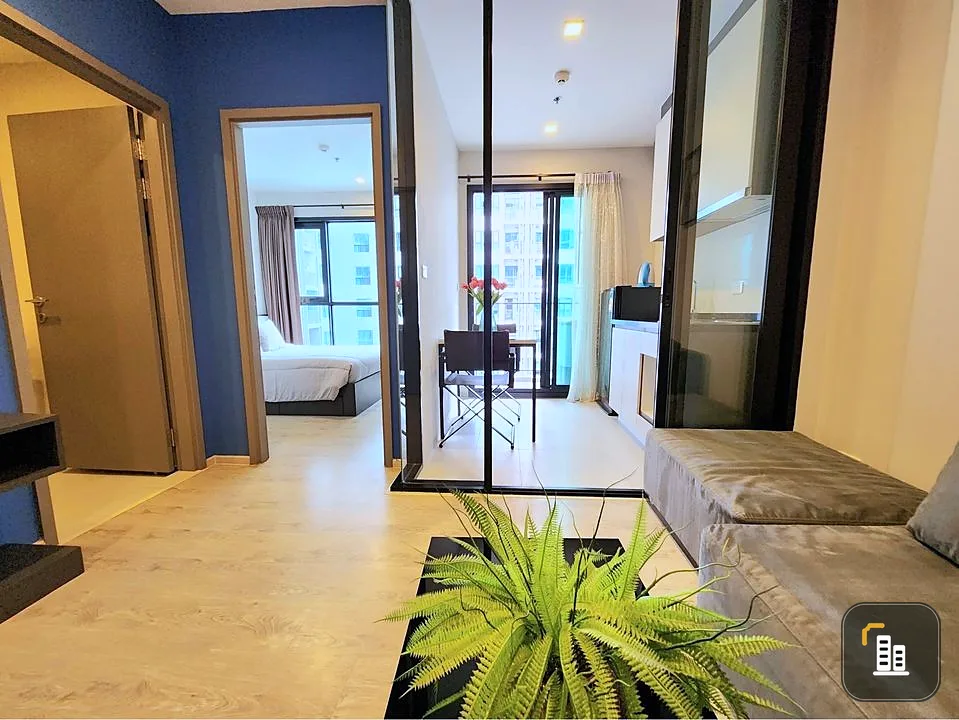 For rent The Base Central Pattaya, condo near the sea, very good location, well decorated room, reserve quickly.