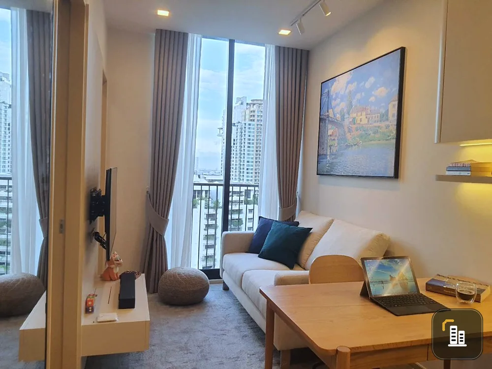 For rent: Noble State 39, 17th floor, elegantly decorated room. Good furniture Hurry and reserve before you miss it.