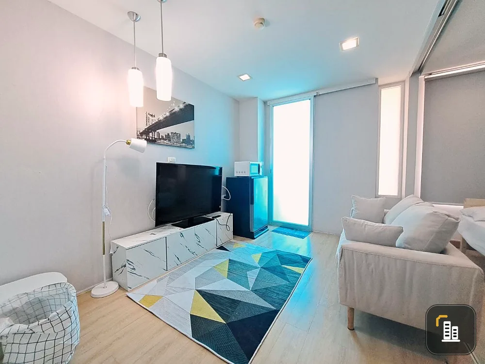 Condo for sale The Colorry Vivid, separated room, private space. Built-in decoration is very good. Don't miss it.