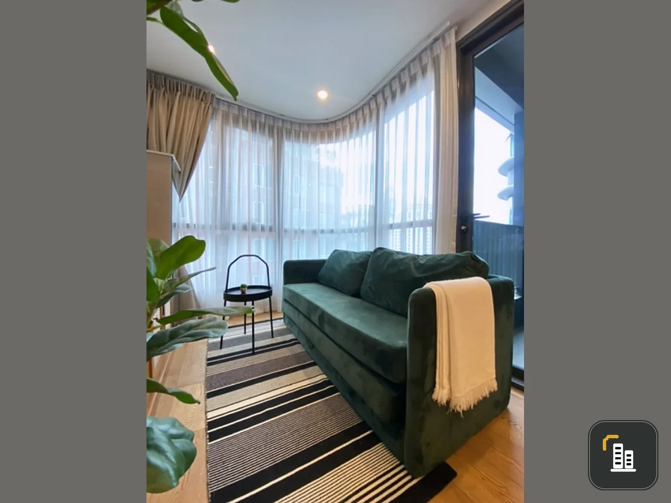 Q Chidlom-Phetchaburi for sale, 33rd floor, beautiful view, fully decorated room, fully furnished, nice to live in. Book now, don't miss it, urgent.