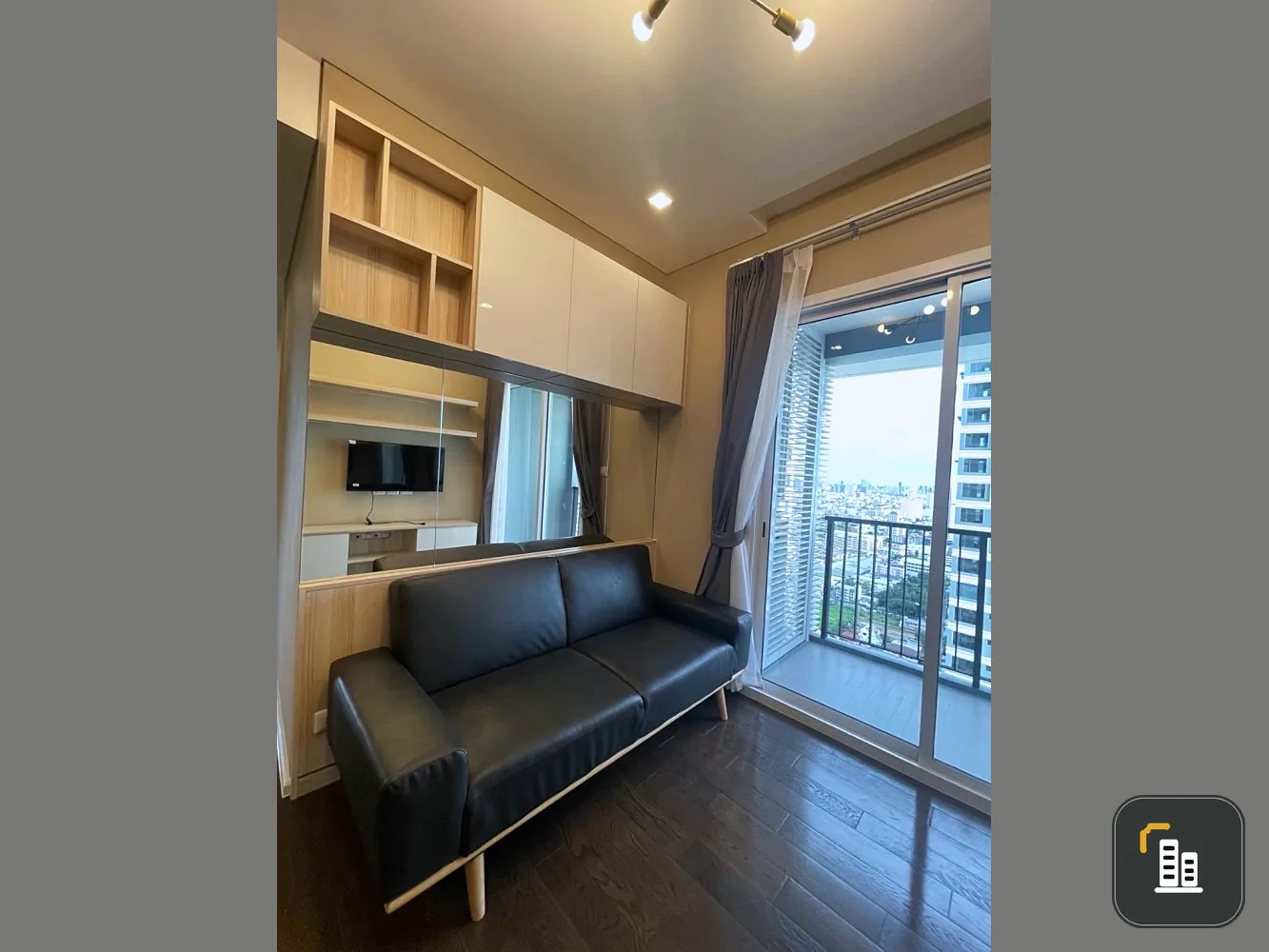 Condo for rent, The Saint Residences, 2 bedrooms, 2 bathrooms, 33rd floor, just come and move in.