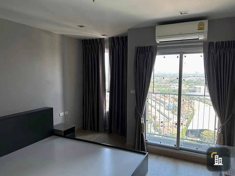 For sale or rent: Casa Condo Bang Yai, high floor, open view, comfortable to the eyes, comes with a large, comfortable bed. Reserve quickly.