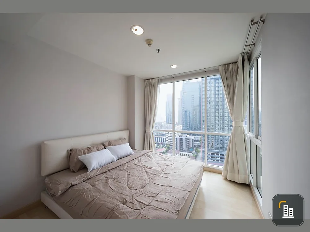 For rent: Fifty Nine Heritage Sukhumvit 59, beautiful room, 18th floor, built-in, very nice. Make a reservation and you won't be disappointed.