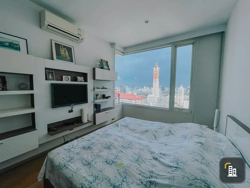 Condo for sale, Villa Ratchathewi, 43rd floor, great city view. The room is simply decorated, comfortable to sleep, fully furnished, ready to move in.