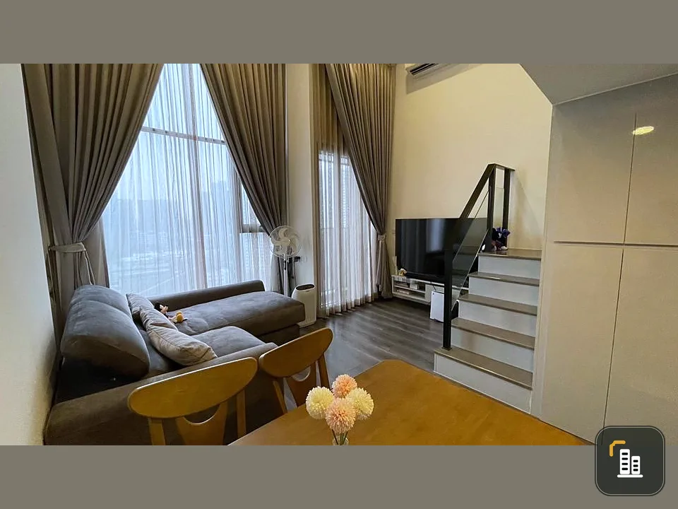 For sale: KnightsBridge Space Ratchayothin, Duplex room, 18th floor, plenty of exam space, high ceilings, hurry and reserve now.