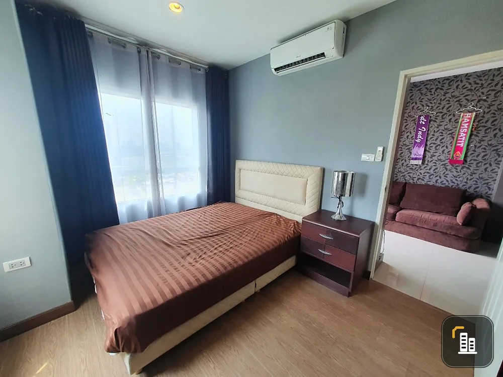 For sale: BTS Residence, corner room, 1 bedroom, 18th floor, city view, fully furnished, ready to move in. If you don't reserve, you'll miss out a lot