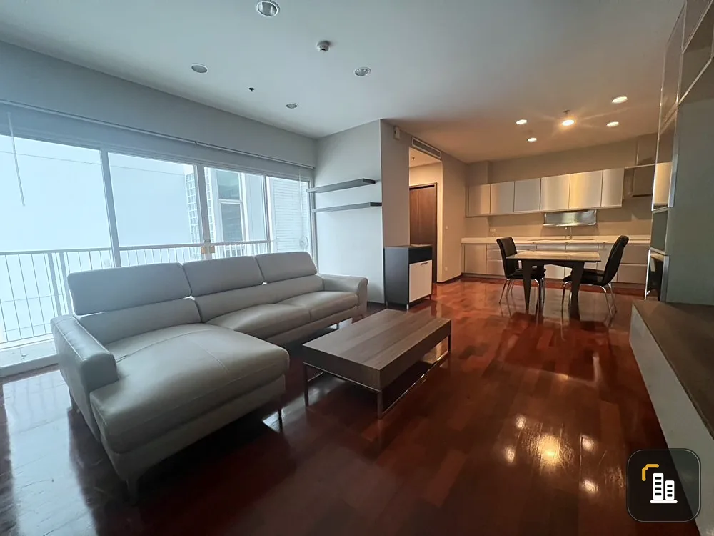 For rent, Noble Ora, 12th floor, spacious room, elegant, big sofa, comfortable to sit, fully furnished. Hurry and reserve it quickly.