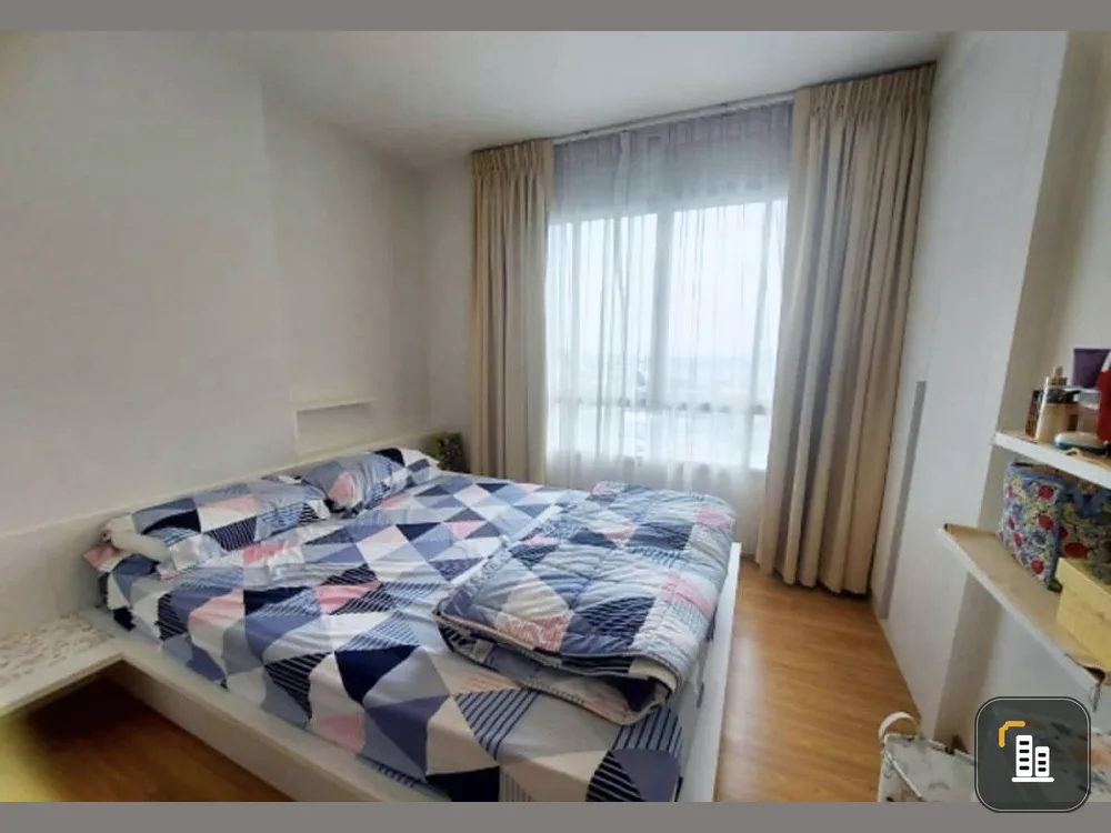 For sale, The Trust Residence Ratchada-Rama 3, simply decorated room, ready to move in, just carry one suitcase and move in.
