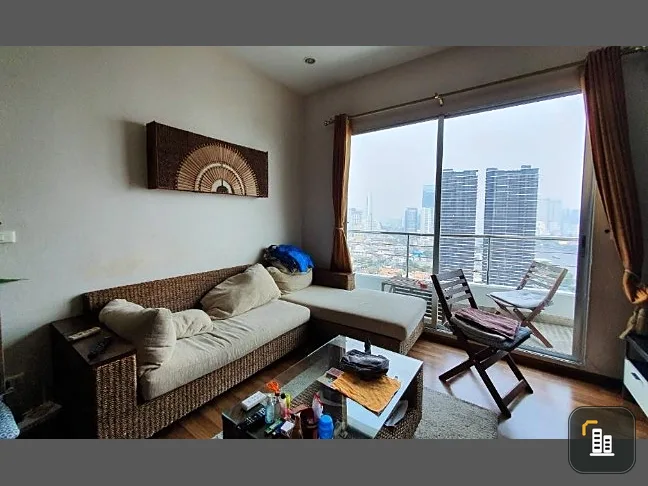 Supalai River Place for sale, 35th floor, river view, spacious room, comfortable, comes with complete decorations. Book now.