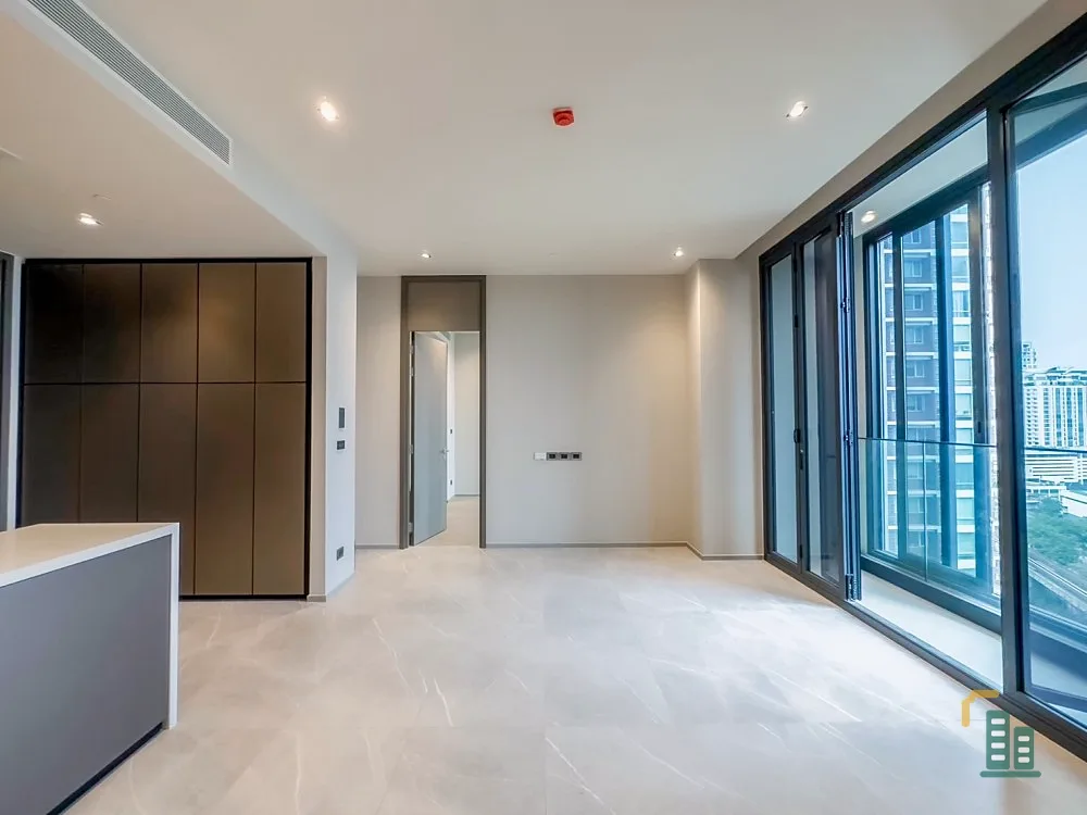 Condo for sale, Hyde Heritage Thonglor, high floor, good size, easy to travel, next to the main road, close to the BTS.