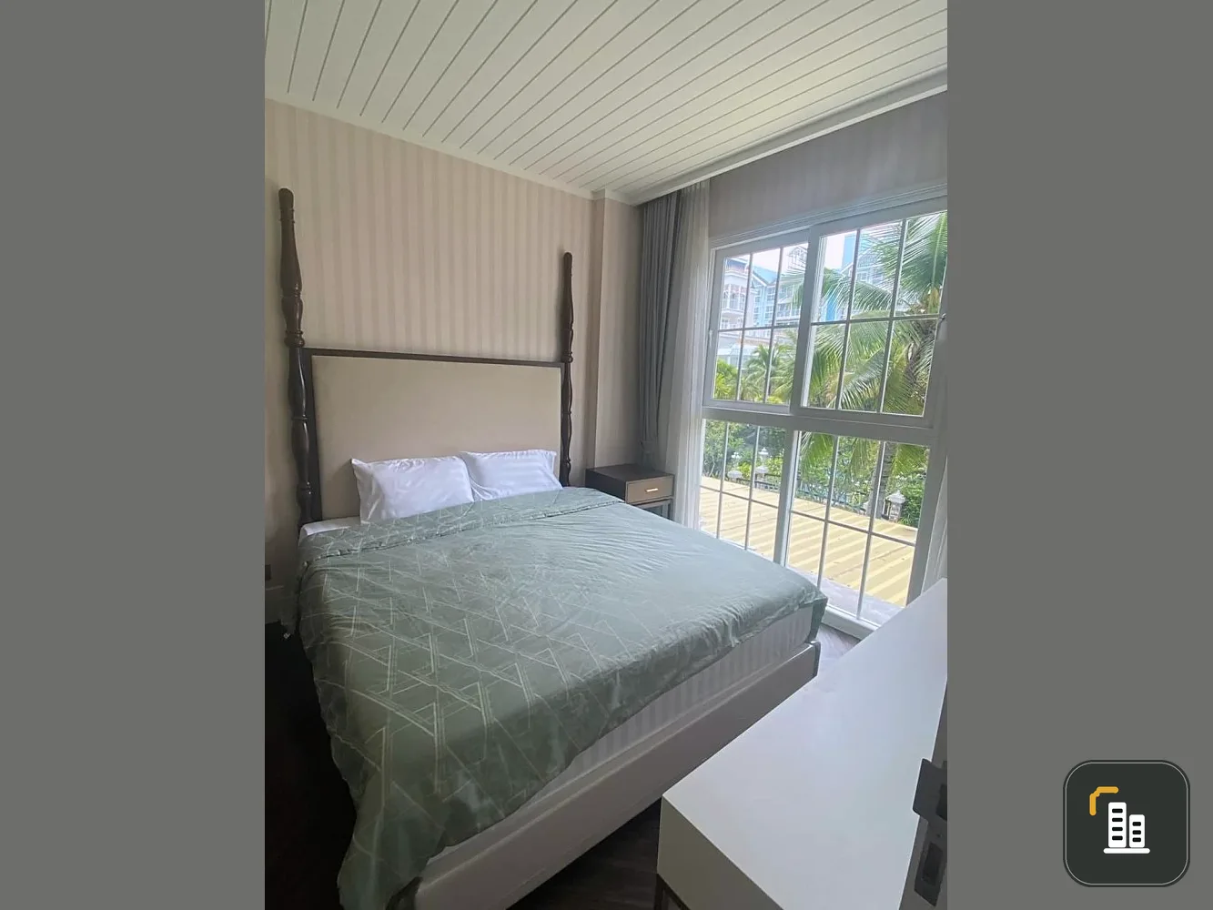 For rent: Grand Florida Beachfront Condo Resort Pattaya, luxurious room, sea view, reserve first, get first served.