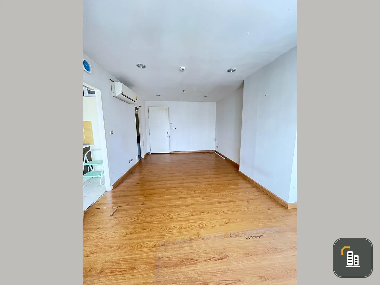 For sale: Le Rich Ratchada, STUDIO room, 17th floor, empty room, room decorating lovers shouldn't miss it. Hurry and move in now.