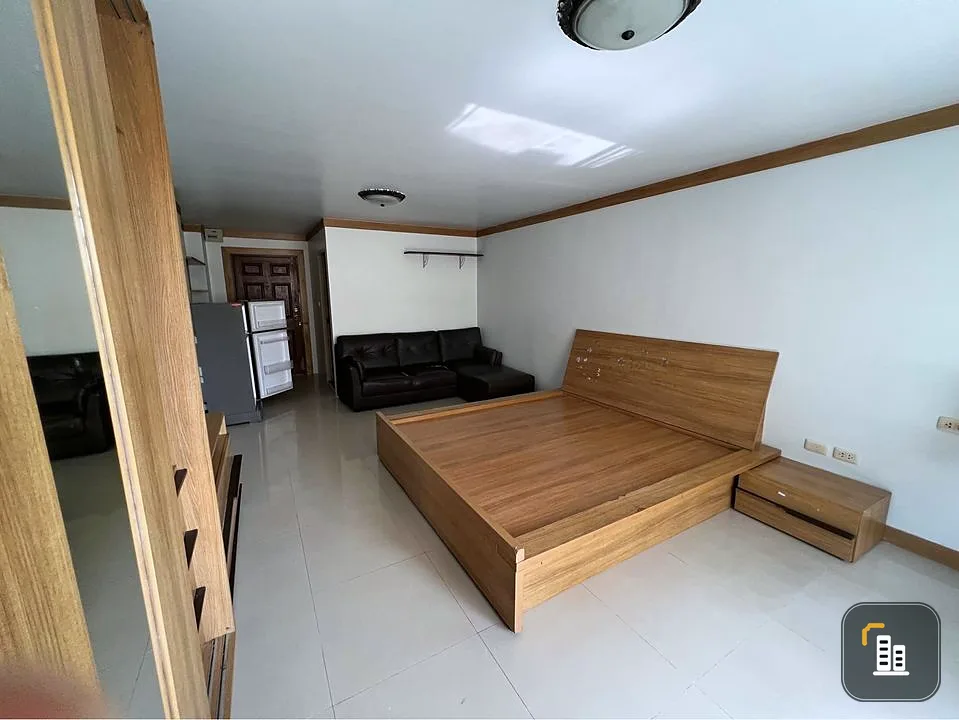 For sale: Champs Elysees Chaengwattana, complete with amenities. The price is reasonable. Reserve now. Hurry.