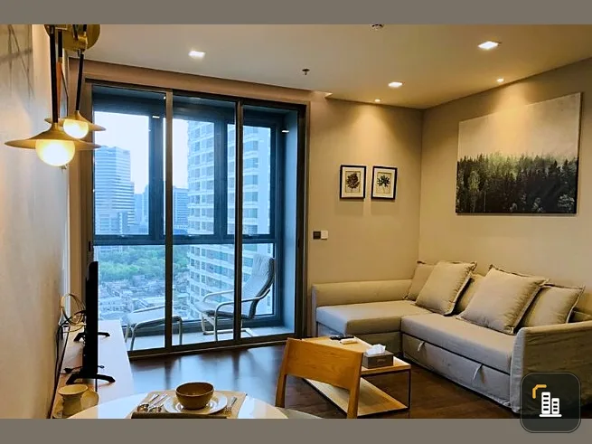 For sale: The Line Ratchathewi, 2 bedrooms, 17th floor, complete with furniture and electrical appliances. Book now, don't miss out.