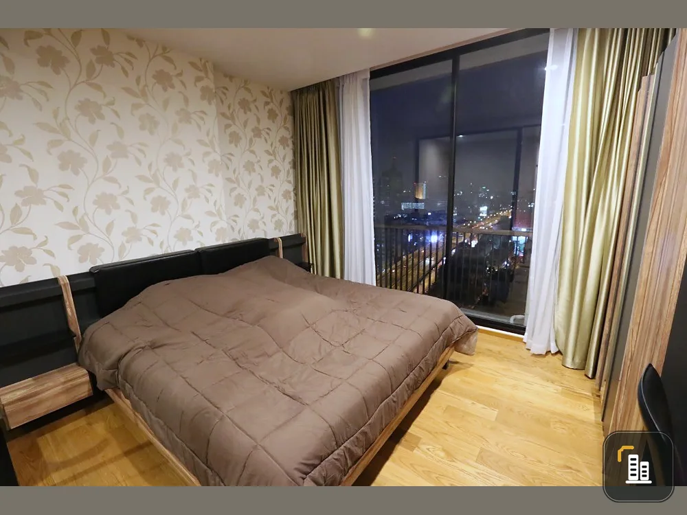 For sale: Noble Revo Silom, 14th floor, complete with furniture and electrical appliances. Book now, don't miss it.