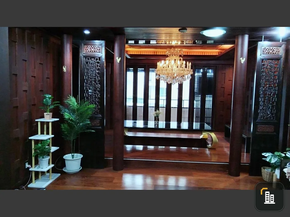 Condo for rent, The Royal Place 2, decorated in Thai house style. Lots of usable space Suitable for relaxation