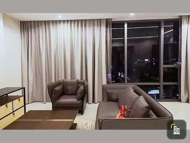 For sale: The Bangkok Sathorn, 2 bedrooms, complete with furniture and electrical appliances. Book now, don't miss it.