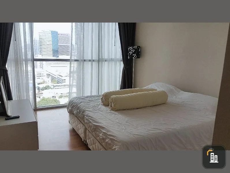 For rent: Urbana Sathorn, complete with furniture and electrical appliances. Hurry and reserve now before it slips away.