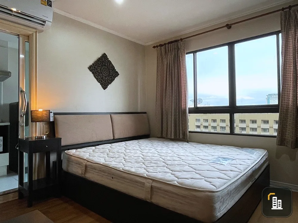 For sale: Lumpini Place Pinklao, 15th floor, good view, fully furnished. Affordable price If interested, reserve quickly.