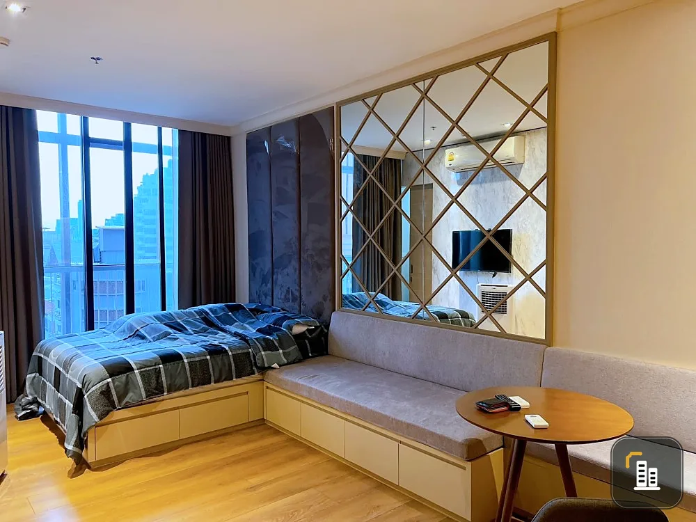 For sale: Park 24 Origin Phrom Phong, beautifully decorated with built-ins around the room. Premium grade furniture Good like this, reserve now.