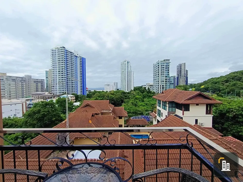 City Garden Pratumnak (South Pattaya) for sale, city view, built-in decoration. It's so nice to live in. Don't miss it.
