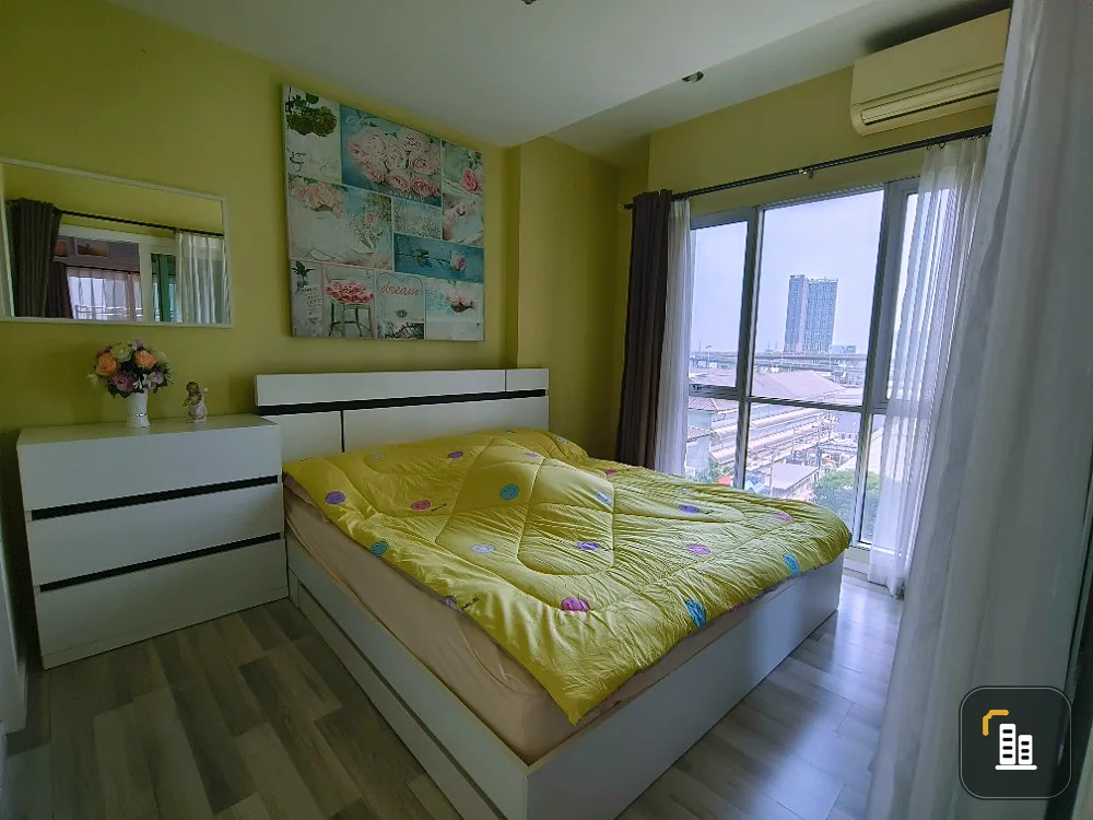For rent: THE KEY Chaengwattana - corner room, 2 balconies, swimming pool view. Dressed and ready to move in If you miss it, you'll regret it later.