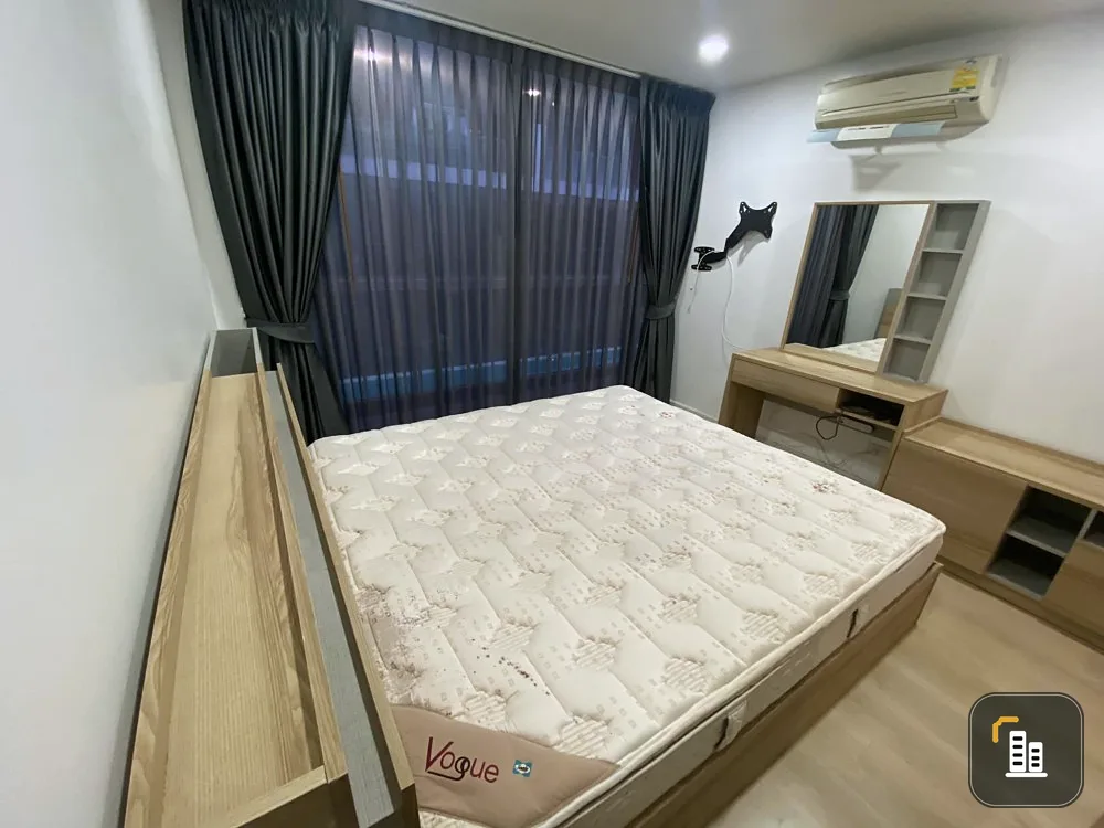 For rent Thana Tree (Charan Sanitwong 40), duplex style room, comfortable to sleep, good furniture. Good like this, don't miss it.