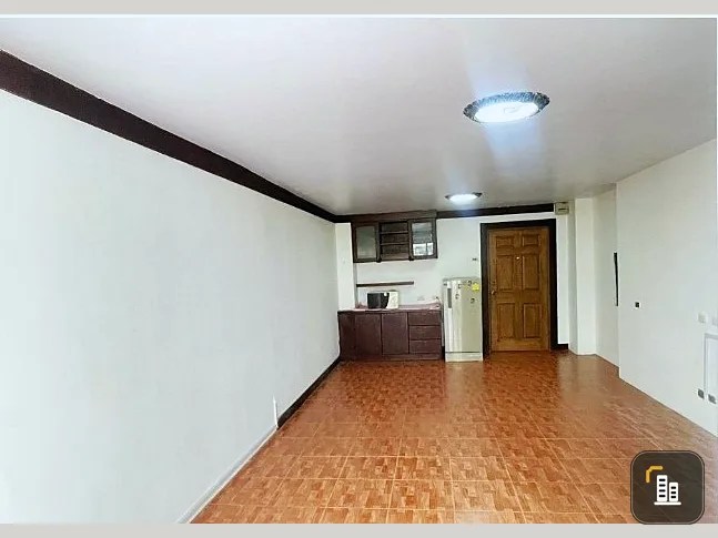 Condo for sale, Champs Elysees Tiwanon, complete with amenities, good price, miss it and you'll regret it.