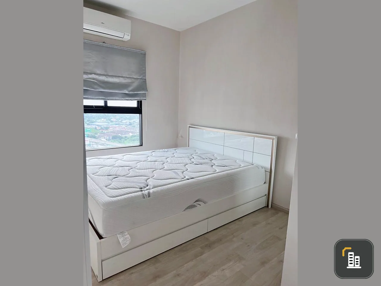 For sale: Plum Condo Central Station, 31st floor, BTS view, well decorated. Buy now, very worthwhile.