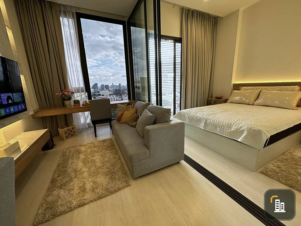 For rent: Mazarine Ratchayothin, Elephant Building view, high floor, well decorated. It's such a nice place to live. If you don't reserve, you will re