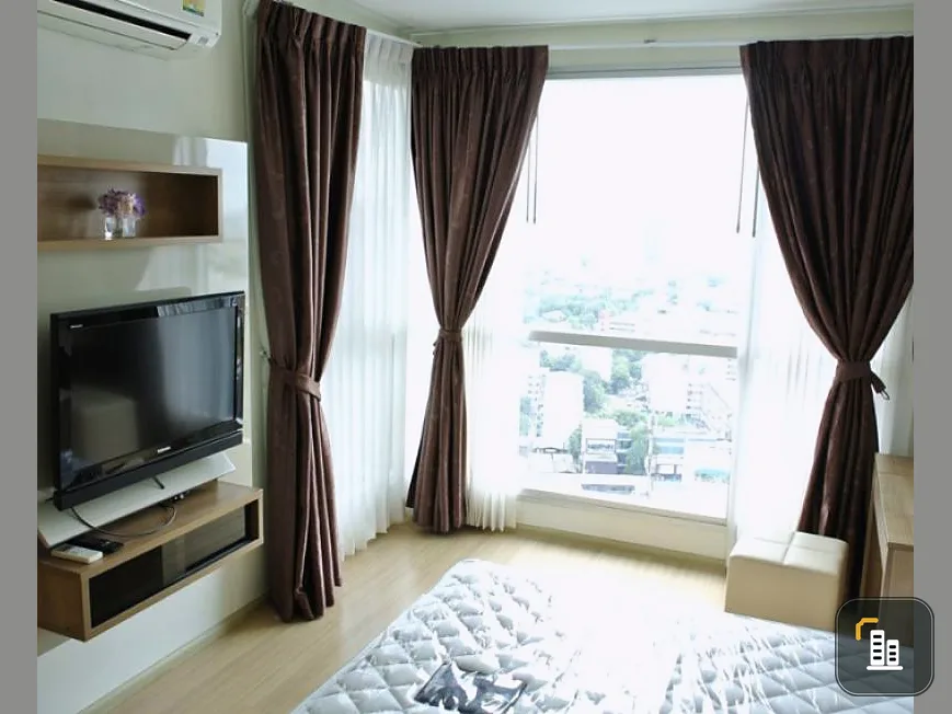 For rent, Rhythm Ratchada-Huaikhwang, beautiful room, good view, soft sofa, 1 bed, fully furnished, book now, don't miss it.