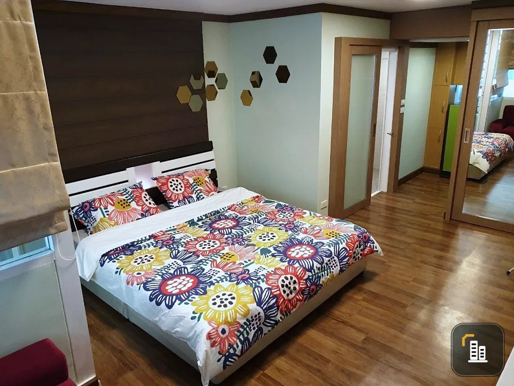 For rent: Chateau In Town Ratchayothin, decorated room, ready to move in. Fully furnished, separate kitchen, good like this, don't miss it.
