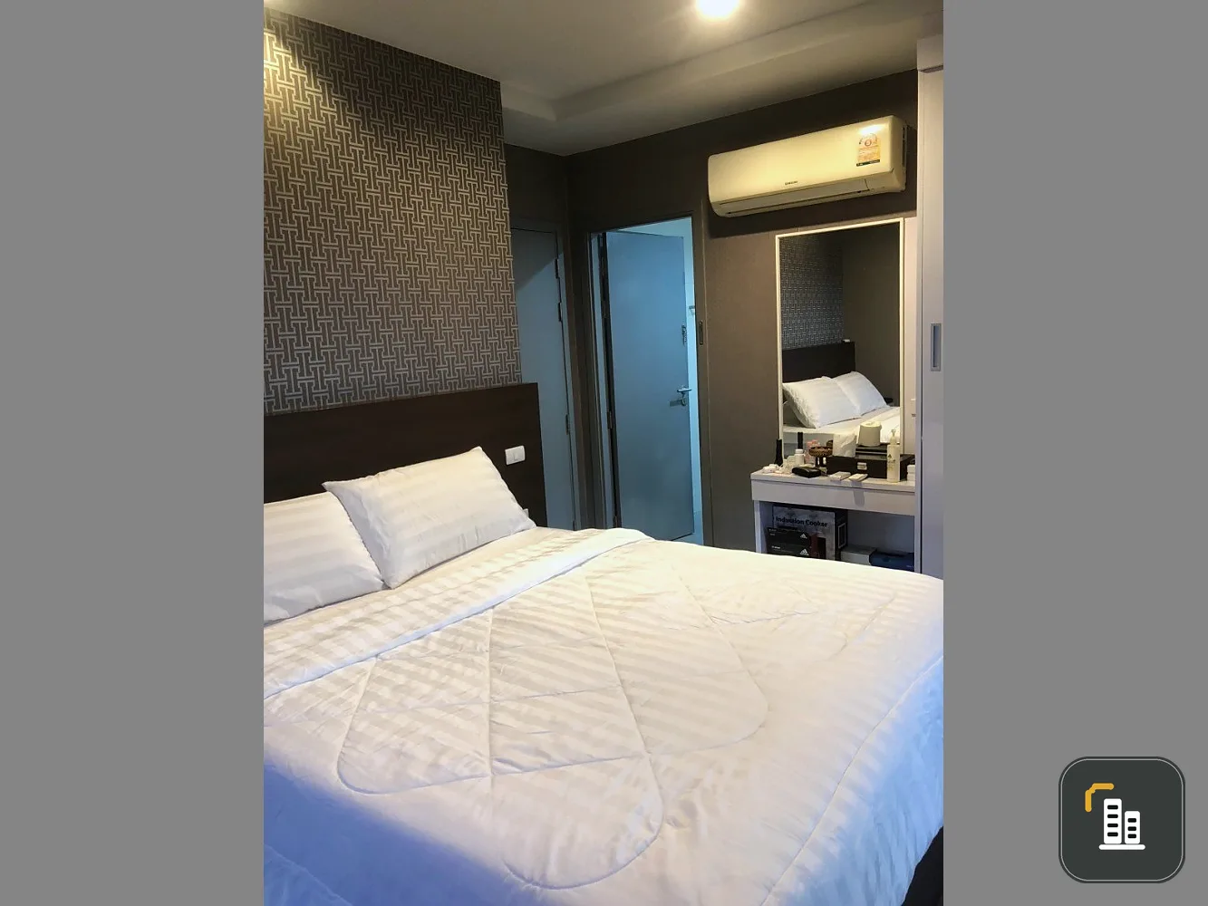 For sale: Wire Ratchada 19, 8th floor, corner room, north direction, clear view, no buildings blocking it, fully decorated, livable, reserve now, urge