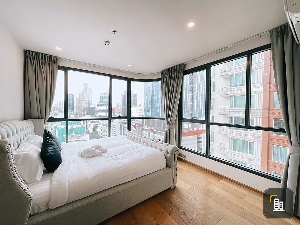For rent Q Chidlom-Phetchaburi The room is decorated in a nice, warm tone and comes with amenities. Hurry and reserve.