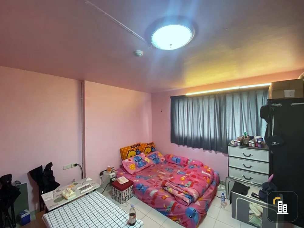 For sale: Lumpini Center Happyland Phase 1-4, Room 6, good height, fully furnished, special price, must reserve now.