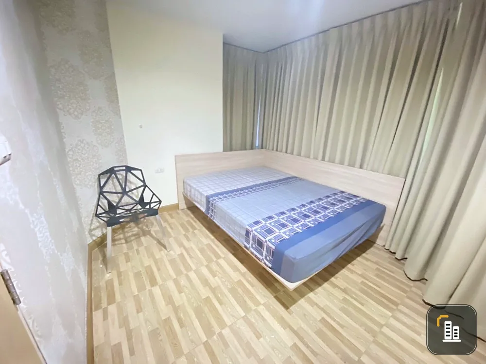For sale: Swift Condo ABAC Bangna, corner room, decorated with wallpaper, bright colors. Don't miss it.
