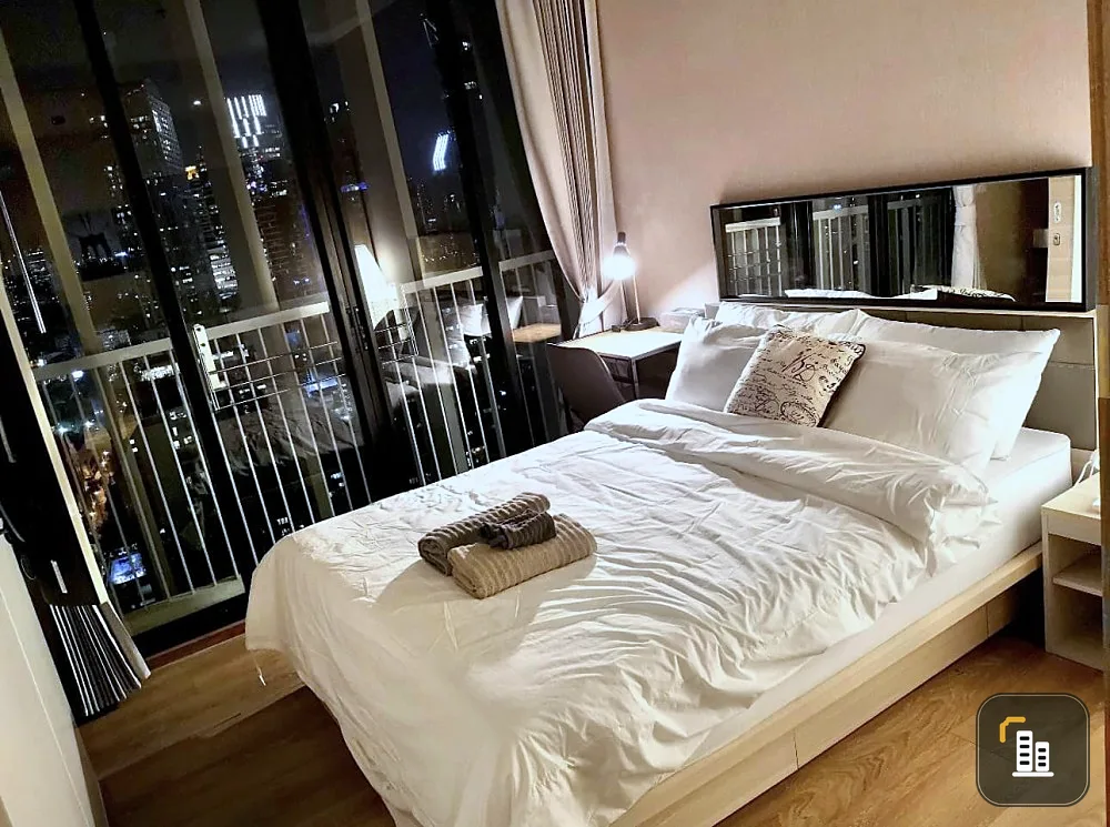 Condo for sale, Park 24 Origin Phrom Phong, studio room, decorated with wallpaper, high floor, reserve first, own first.