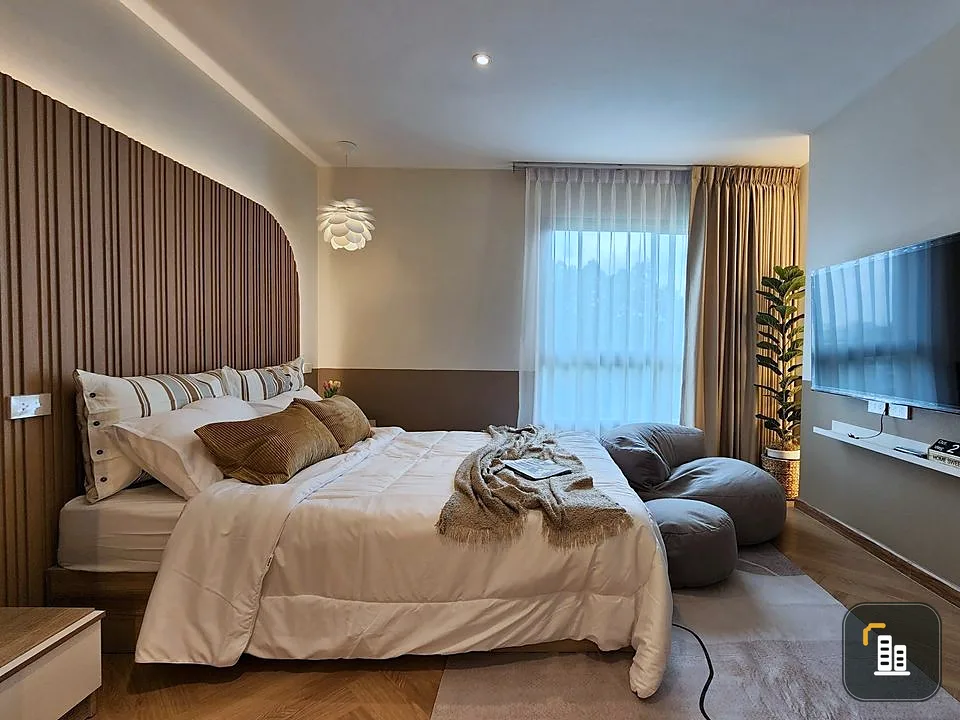 Condo for sale, Milestone Seri Thai, corner room, very private, beautifully decorated, minimalist style, Muji, so nice to live in. Book now.