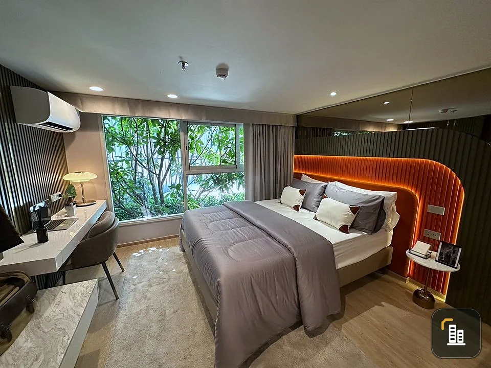 Down payment for sale at Culture Chula, Duplex room, decorated with awesome built-ins. It's such a nice place to live. You must reserve it quickly.
