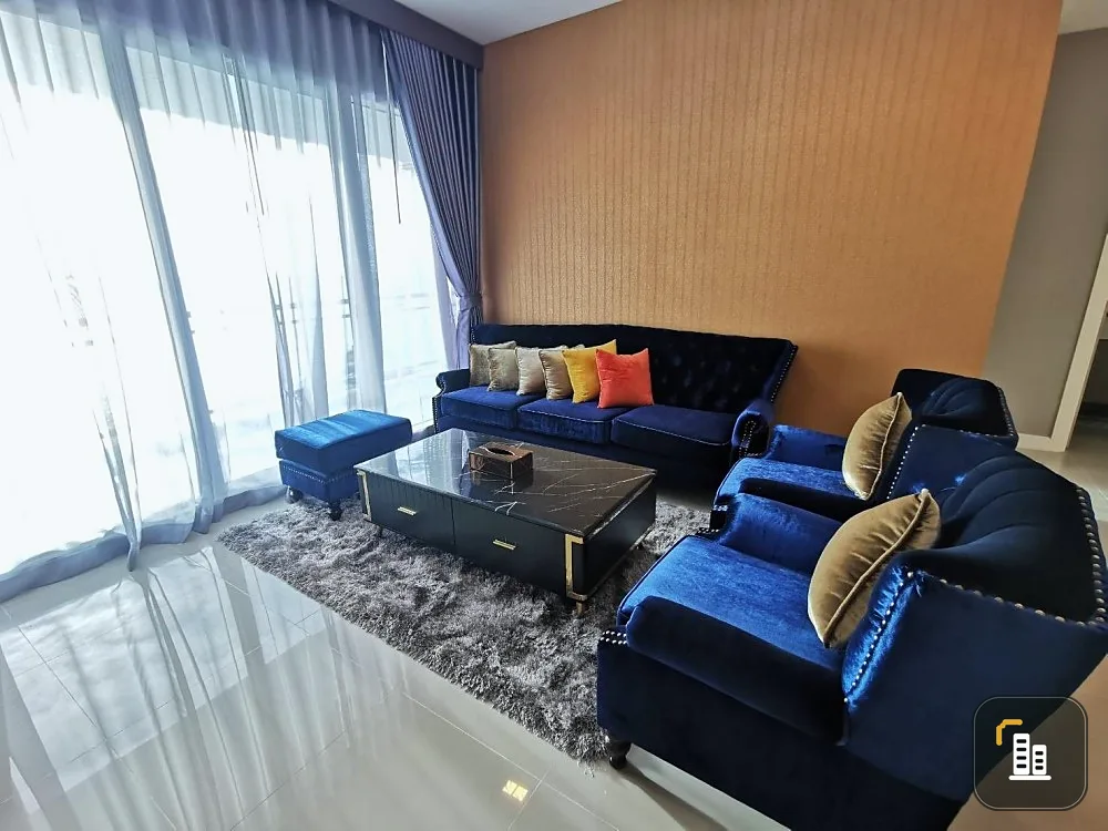 Condo for rent, Reflection Jomtien Beach, Pattaya (Jomtien), decorated with wallpaper. Million baht sea view Very good, don't miss it.