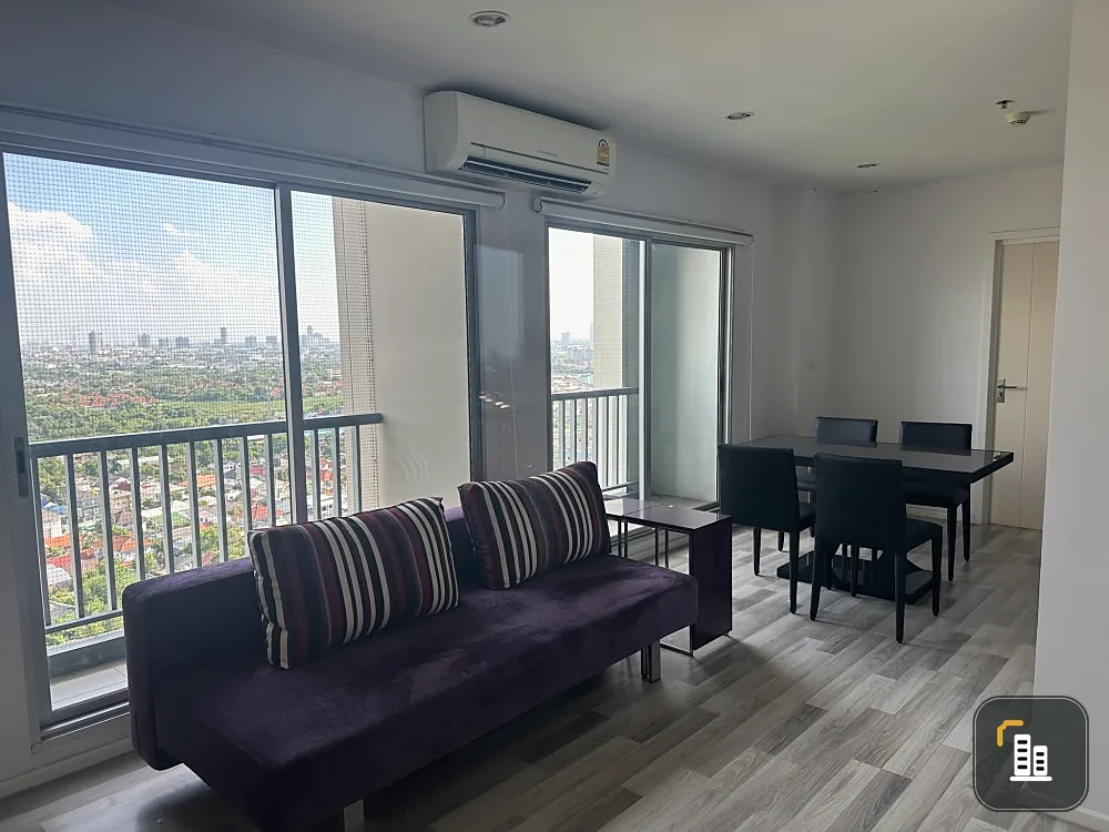 For sale: The Key Chaengwattana, 2 bedrooms, 2 bathrooms, beautiful view beyond the price, fully furnished, just bring your bags.
