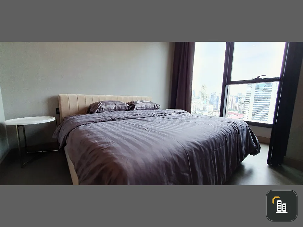 For rent!! Condo The Esse at Singha Complex, 19th floor, beautifully decorated, well built, ready to move in, hurry and reserve now!!