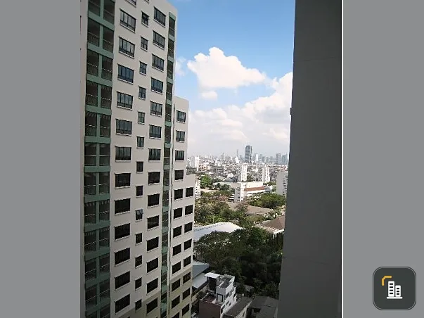 For sale: Lumpini Place Ratchada Thapra, studio room, furnished + appliances included. You can move in now. Don't miss it.
