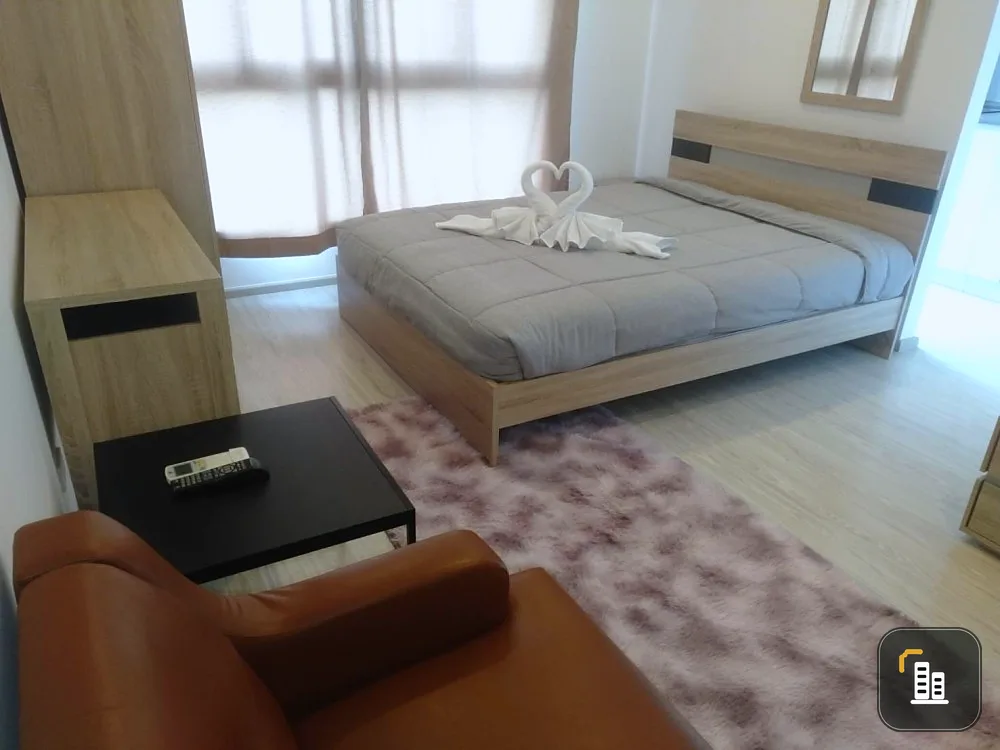 Condo for rent IDEO MOBI SUKHUMVIT EASTGATE, fully furnished, swimming pool view, good price, reserve quickly.