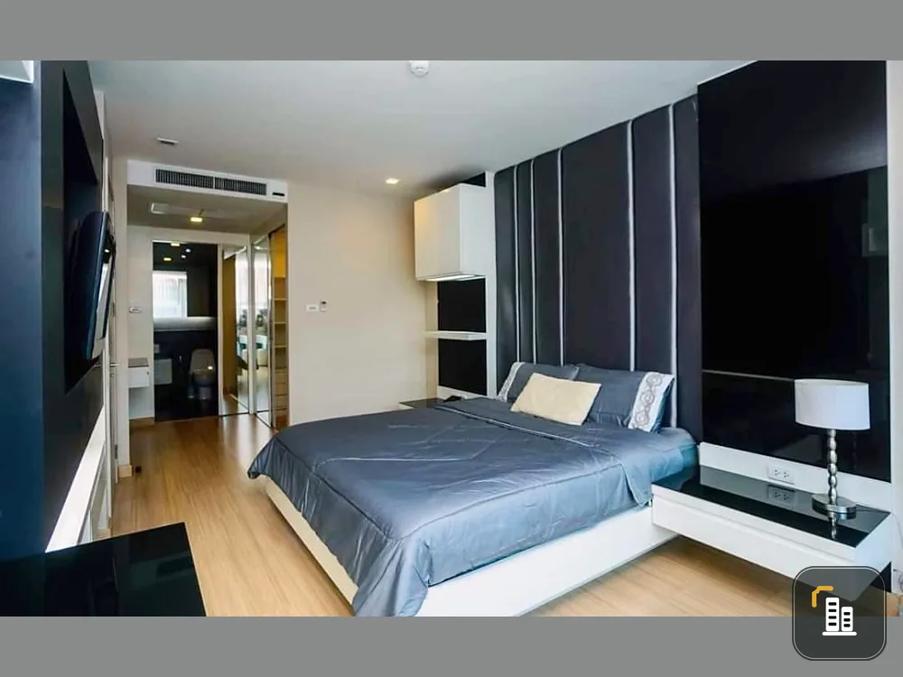 For sale Apus (Pattaya Central), decorated room, ready to move in, great built-ins, good grade furniture. Can't reserve anymore.