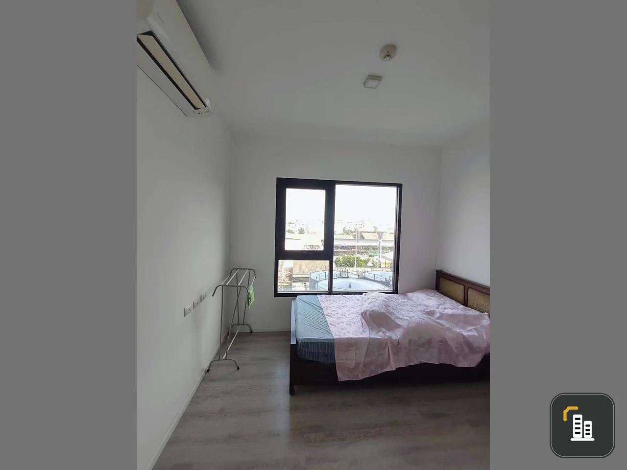 Kensington Sukhumvit-Theparak for sale, corner room, lots of usable space, fully furnished, good price, hurry and reserve before it slips away.