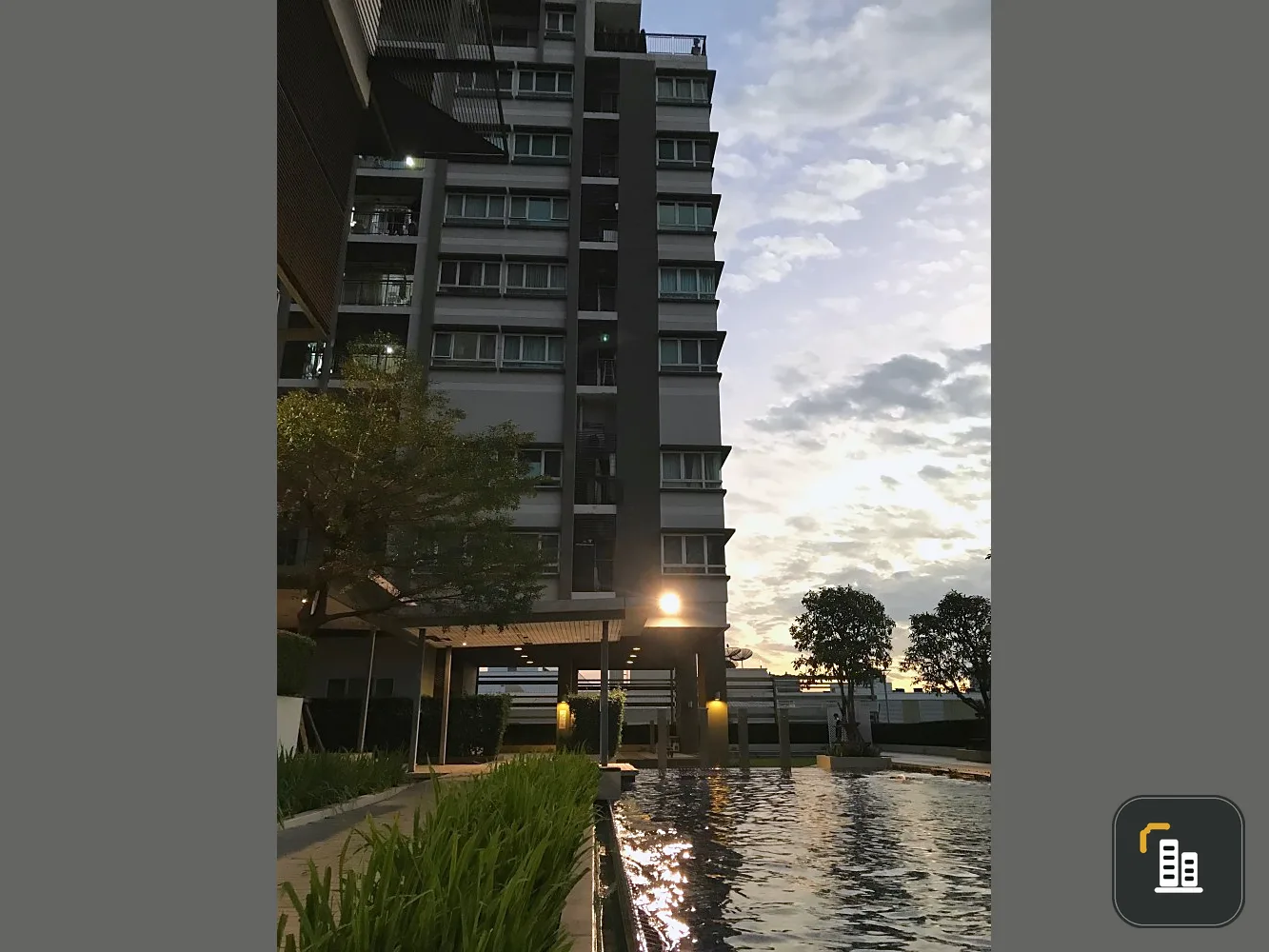 For sale: SIM Vibha-Lat Phrao, 21st floor, nice room, well decorated. Book now, guaranteed you won't regret it.