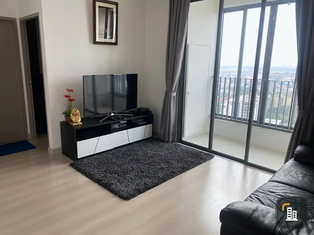 For sale: Ideo Mobi Sukhumvit, 19th floor, extremely beautiful view, spacious room, fully decorated, ready to move in, hurry and reserve now.