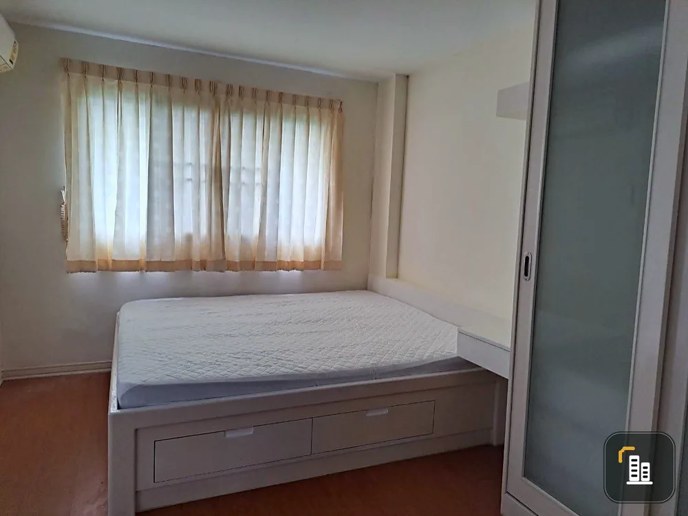 For sale: Lumpini Condo Town Rattanathibet, 1 bedroom, fully furnished, good price, reserve first and get in first.
