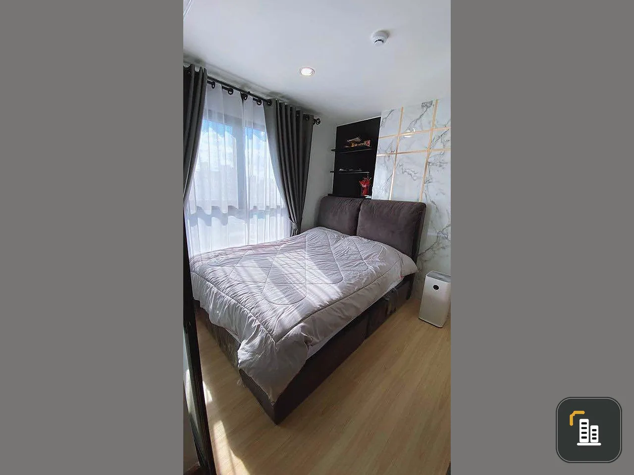 For sale: Asher Sutthisan, room decorated with beautiful built-ins, comfortable to sleep, premium grade furniture. Don't just look, hurry and reserve
